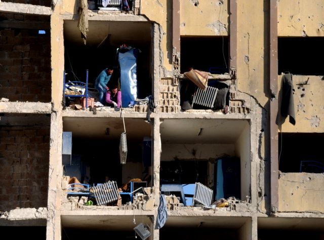 Λουτρό αίματος από εκρήξεις σε πανεπιστήμιο στο Χαλέπι